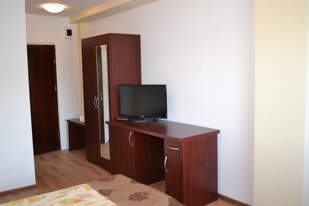 Pensiunea Meridian Corbeni Phòng bức ảnh
