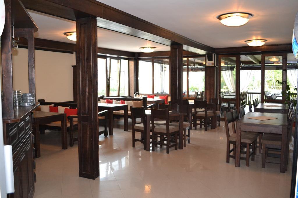 Pensiunea Meridian Corbeni Ngoại thất bức ảnh