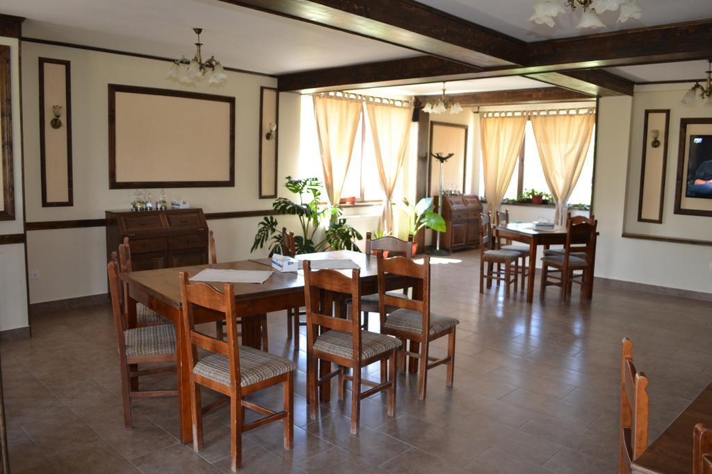 Pensiunea Meridian Corbeni Ngoại thất bức ảnh