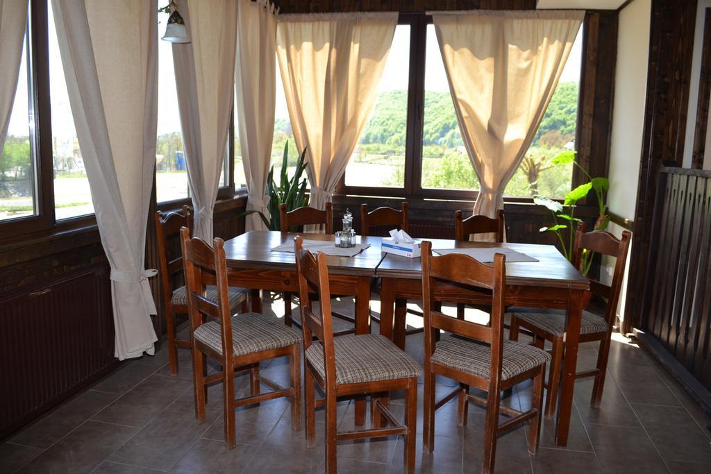 Pensiunea Meridian Corbeni Ngoại thất bức ảnh