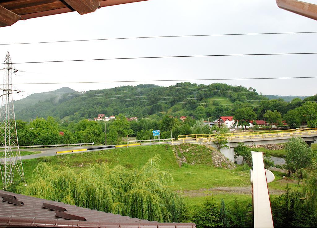 Pensiunea Meridian Corbeni Ngoại thất bức ảnh
